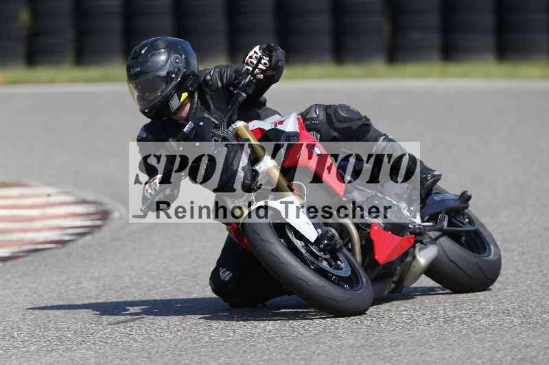 /44 09.08.2025 Plüss Moto Sport ADR/Einsteiger/42